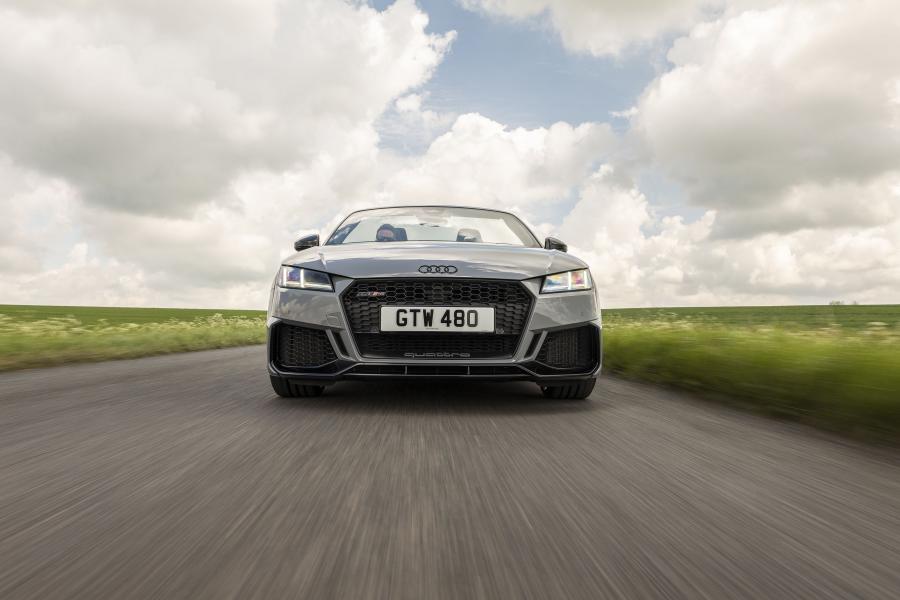  Audi TT RS Roadster (8S) 2019 года  (UK) (фото 7 из 36)
